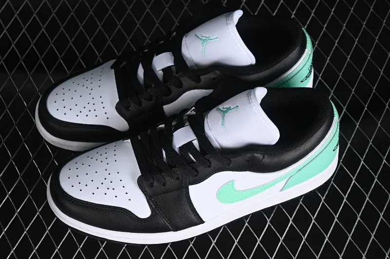 All categories Air Jordan Jordan series basketball shoes Air Jordan 1 Low G version pure original Air Jordan 1 Low AJ1 Joe 1 mint black and green low-top cultural basketball shoes 553558-131